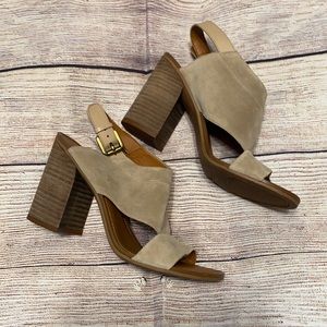 NWOT leather chunky heel sandals